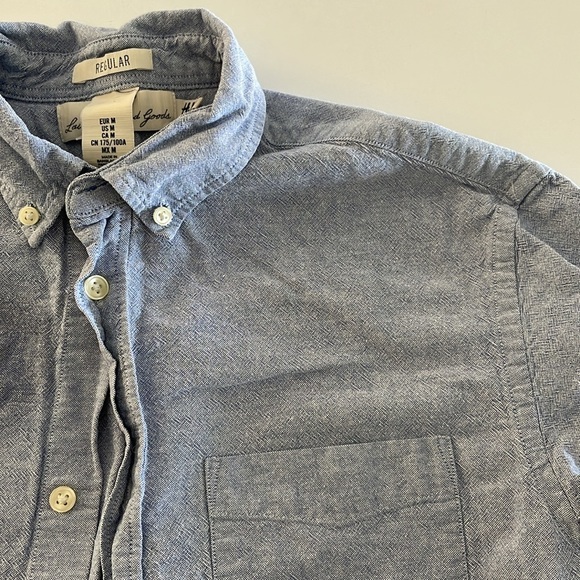 🤍 blue button down - Picture 2 of 4